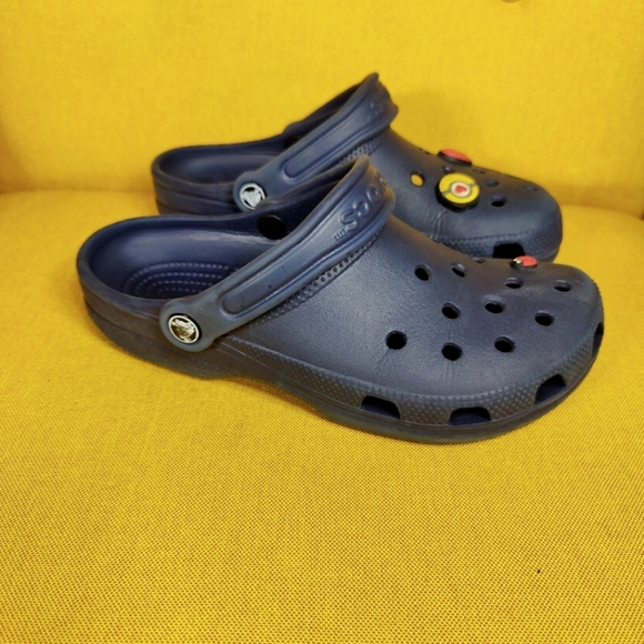CROCS Classic Clogs Navy Sandals Unisex Slip On Size Women's 8 Men's 6 - Picture 1 of 8